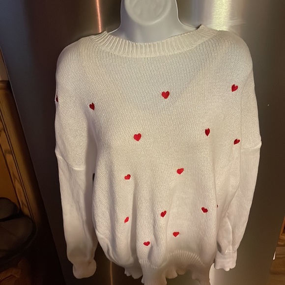 Heart Sweater ❤️ - Picture 4 of 14